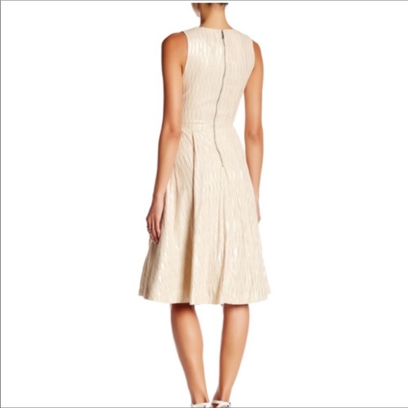 Alice + Olivia Mindee Textured Fit & Flare Dress - Picture 5 of 9